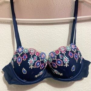Victoria's Secret Navy Blue Floral Embroidered Bra 💙